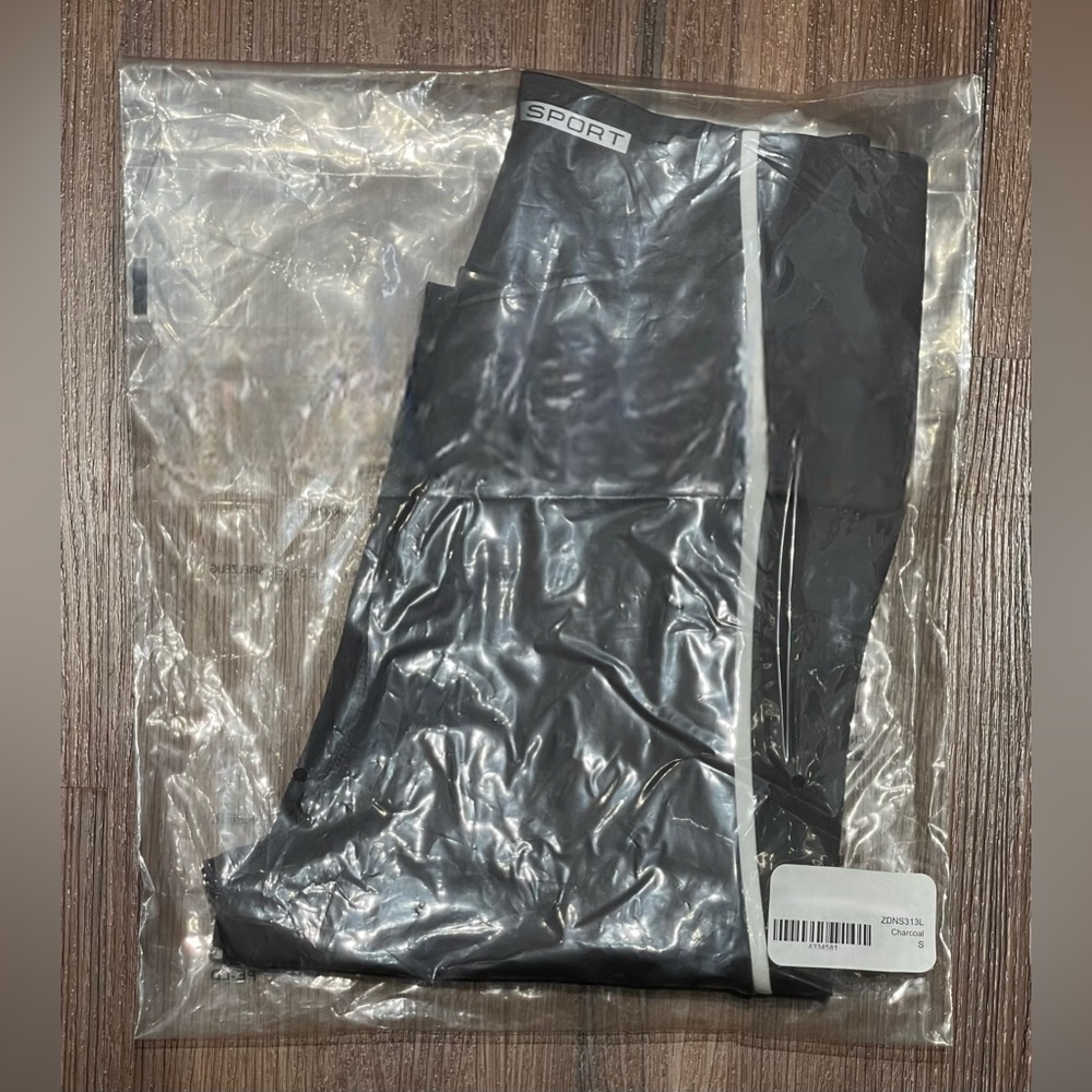 New Gray Active Compression Leggings - S - image 3